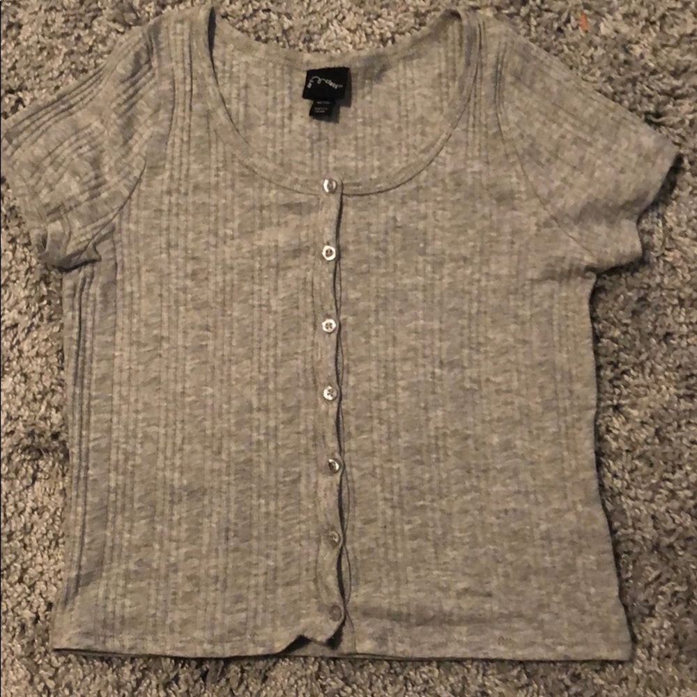 Grey button down cropped tee